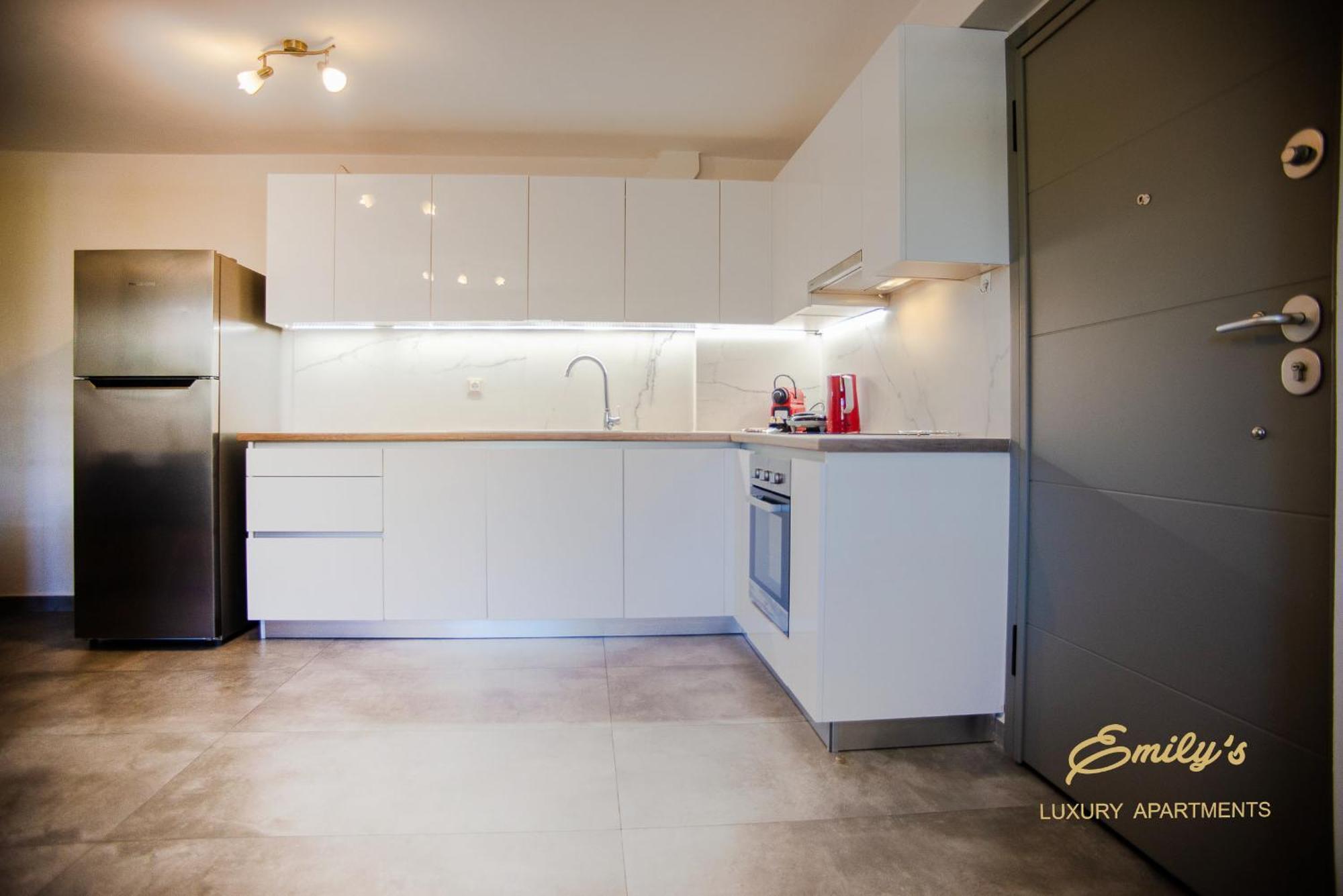Emily's Luxury Apartments/ Garden Argostoli (Kefalonia)