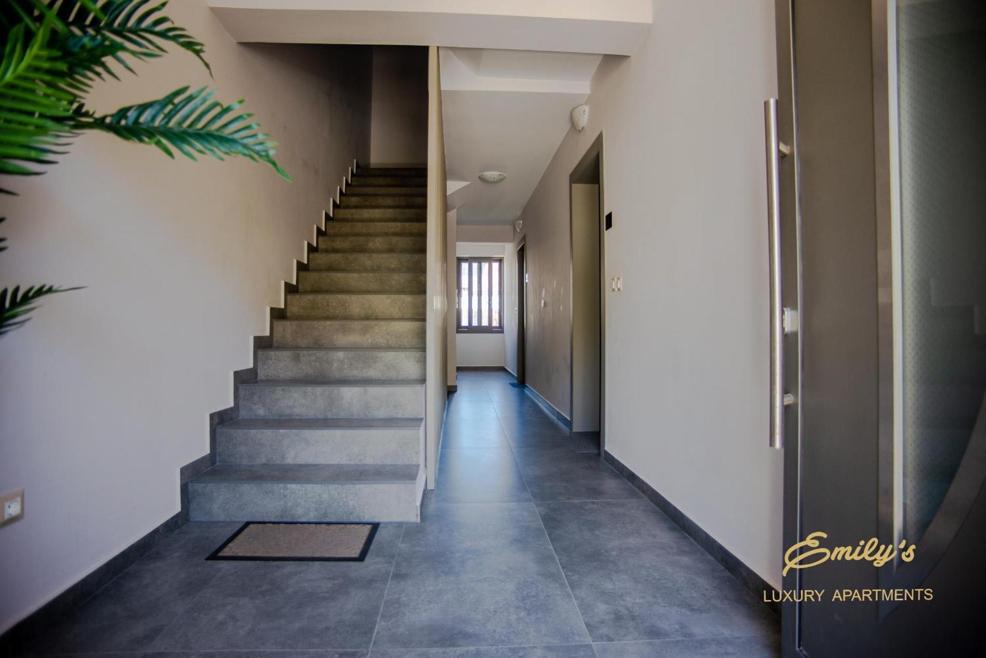 Casa vacanze Emily's Luxury Apartments/ Garden *